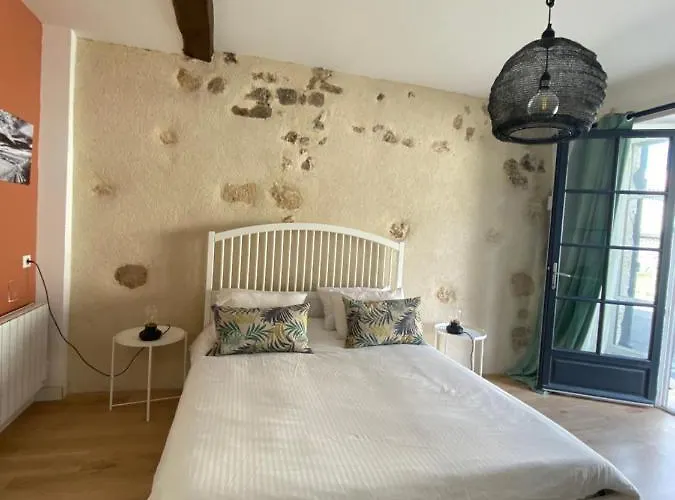 - Les Traversieres Nyaraló Eymet